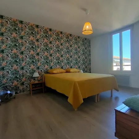 Apartment Citycenter, Aircond Flat With Bedroom Queen Size *