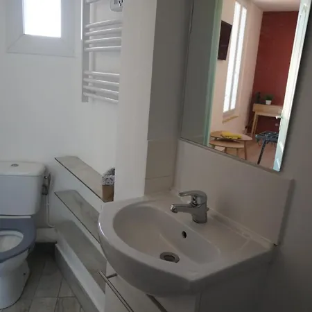 Appartamento Citycenter, Aircond Flat With Bedroom Queen Size